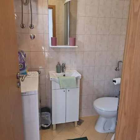 Nikola Guest house